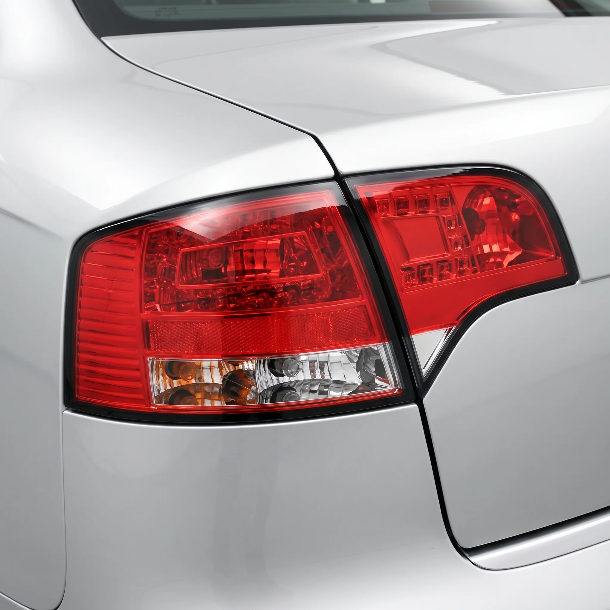Audi A4 B7 (2005 - 2008) Clear Red LED Tail Lights LH + RH - Image 2