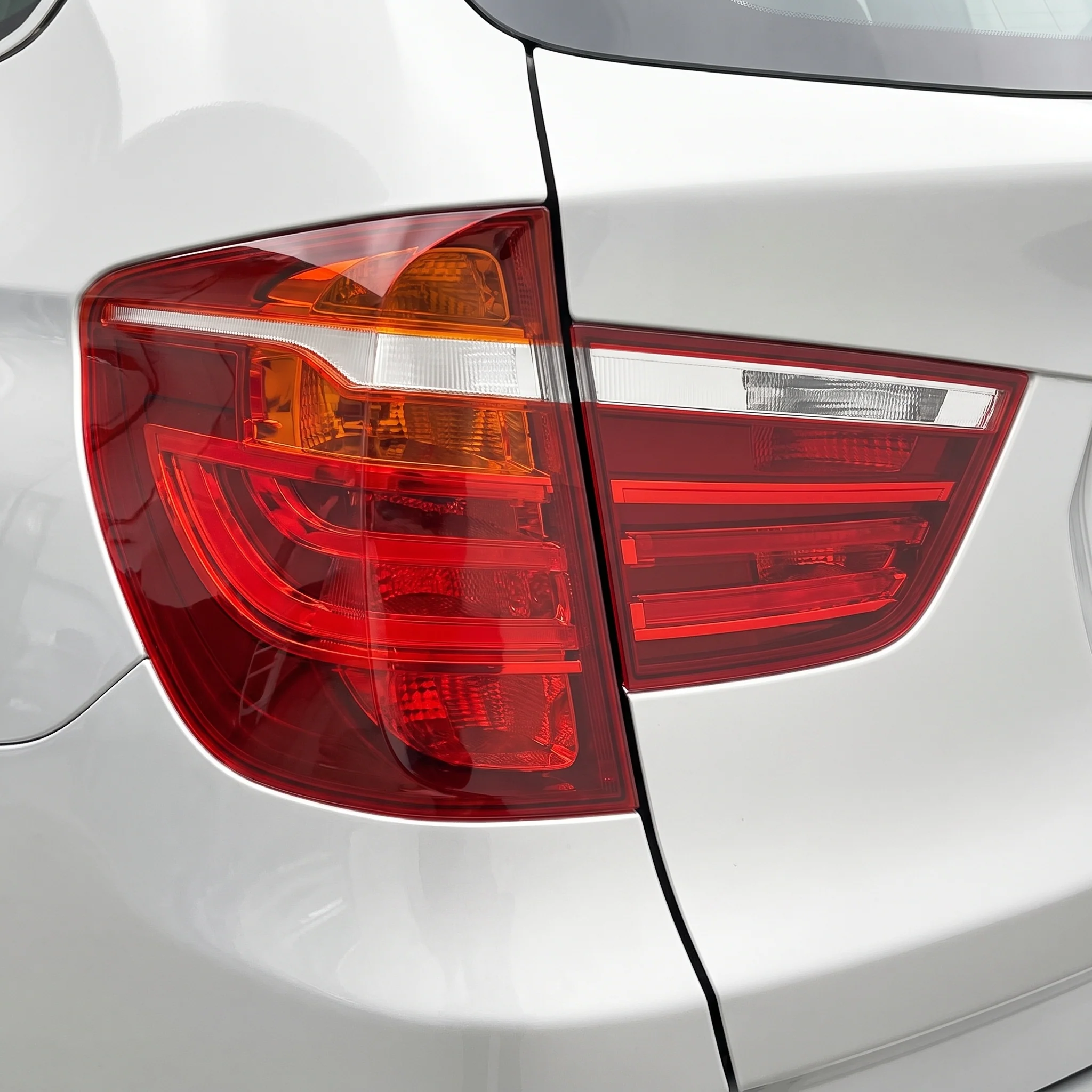 BMW X3 F25 (2010 - 2014) OEM Style Non LED Tail Lights LH + RH - Image 2
