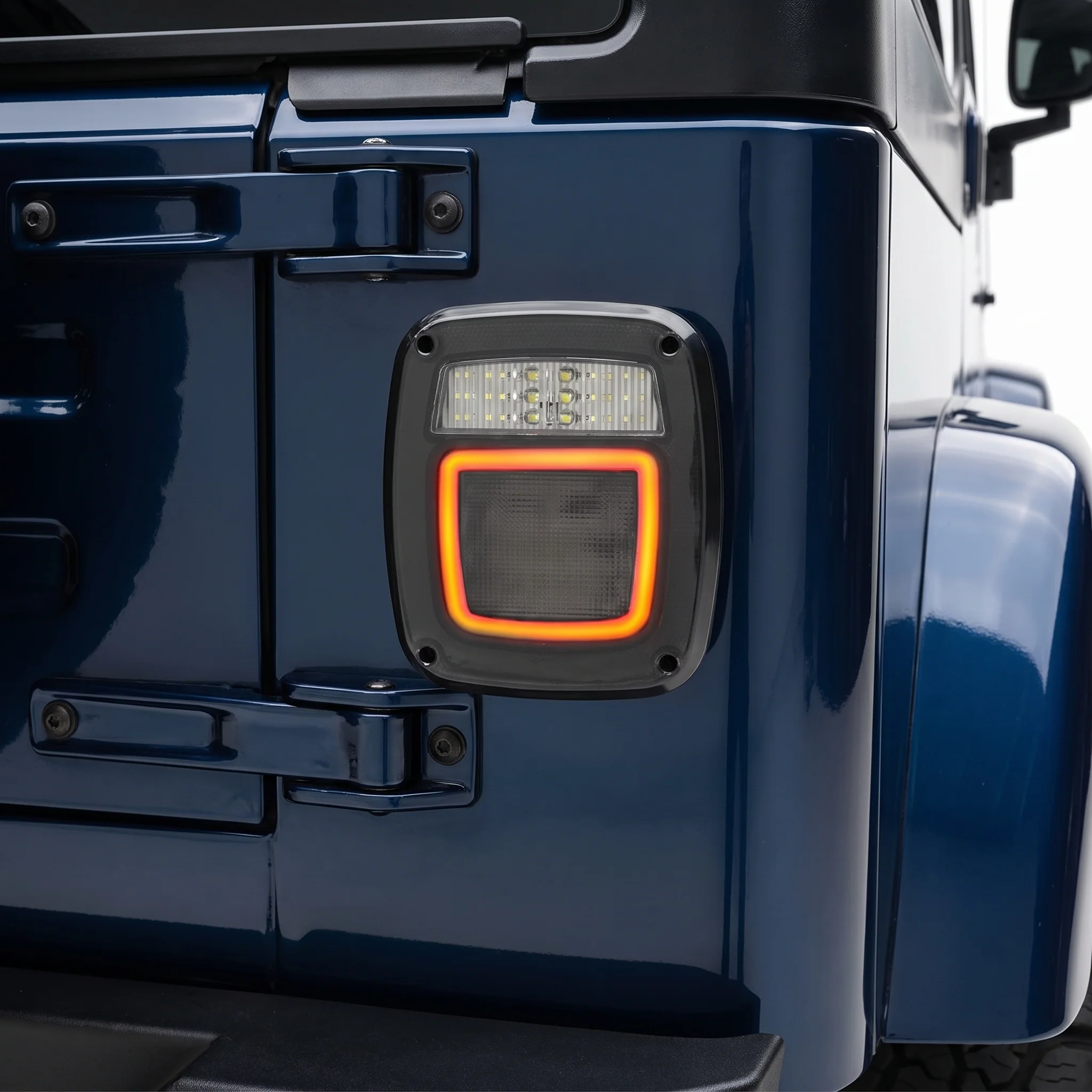 Jeep Wrangler YJ / TJ (1986 - 2006) LED Tail Lights LH + RH - Image 2