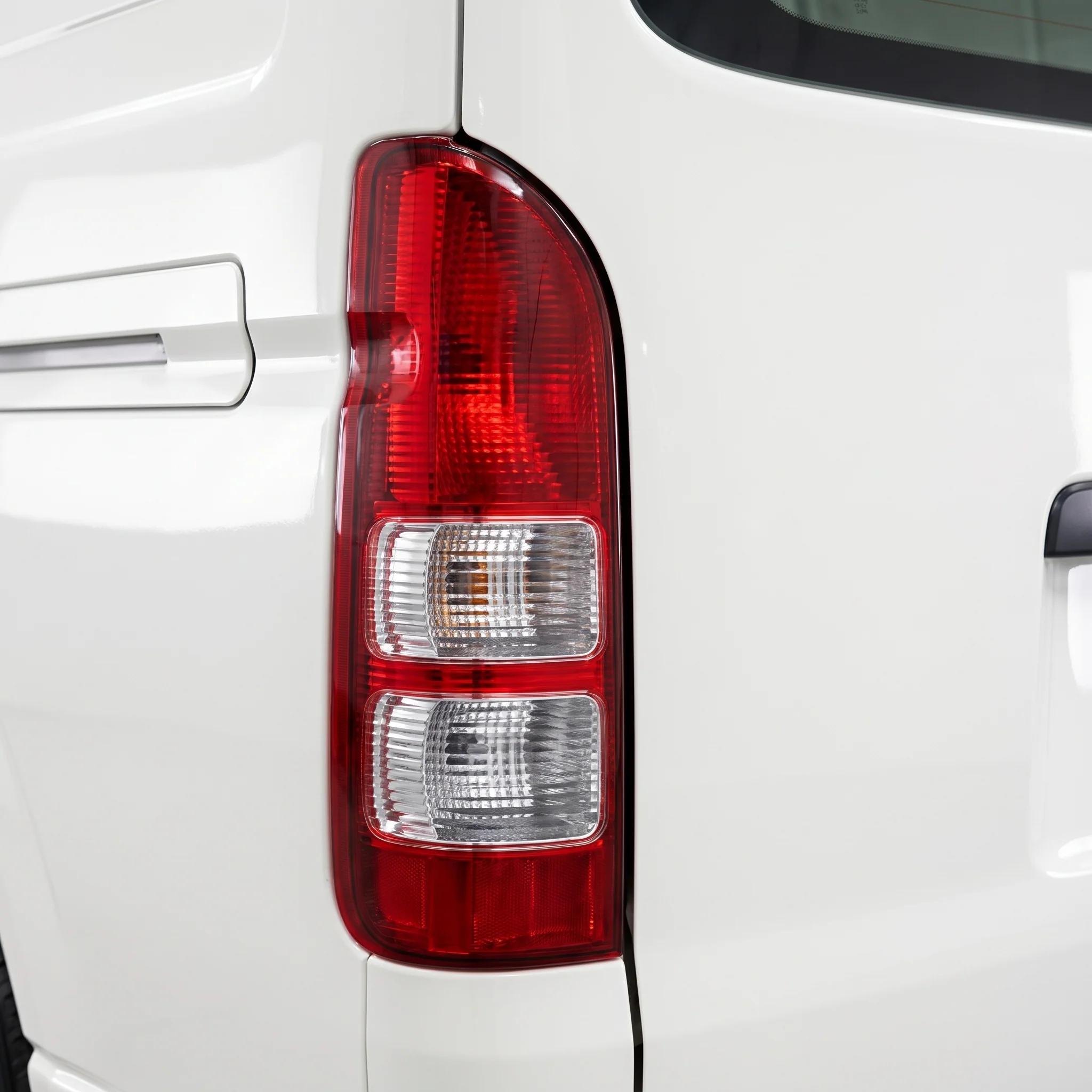 Toyota HiAce Low Roof (2013 - 2019) OEM Style Tail Lights LH + RH - Image 2