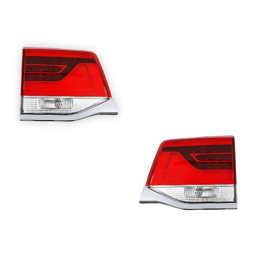 Toyota LandCruiser 200 Series 3 (2015 - 2021) Clear Lens Rear Garnish Tail Lights LH + RH - Image 3