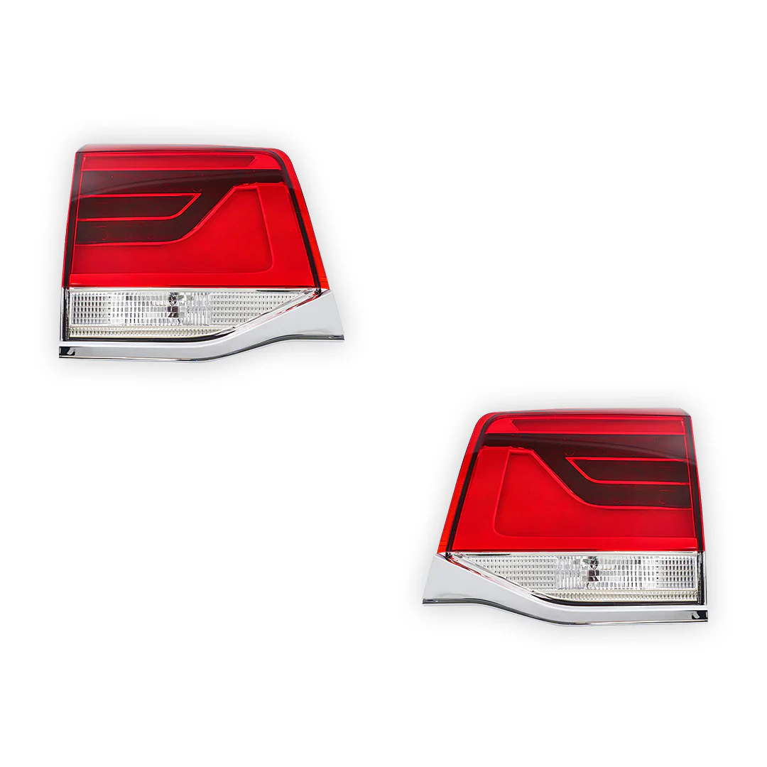Toyota LandCruiser 200 Series 3 (2015 - 2021) Tinted Lens Rear Garnish Tail Lights LH + RH - Image 3