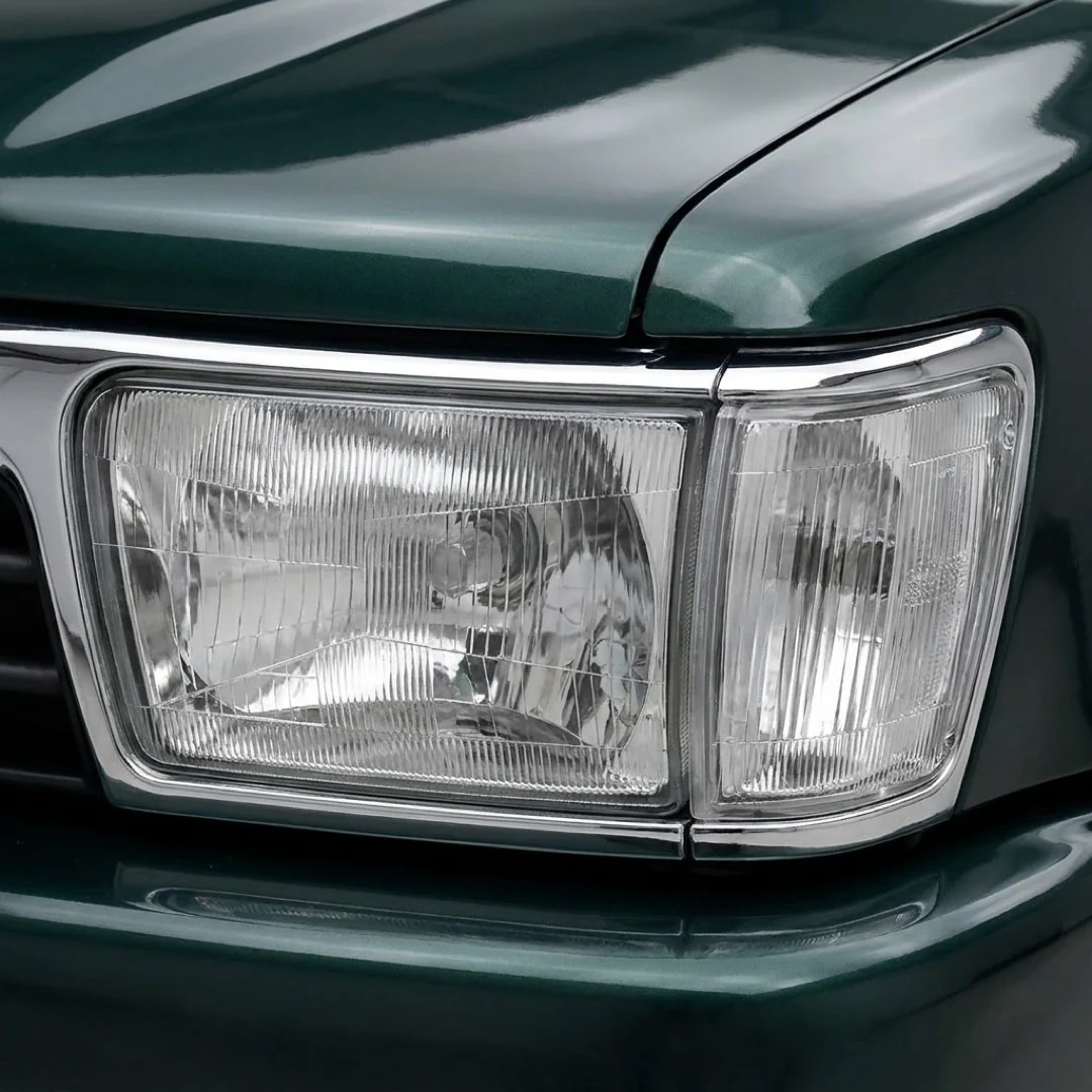 Toyota Surf / 4 Runner N130 (1991 - 1997) Halogen Headlights LH + RH - Image 2