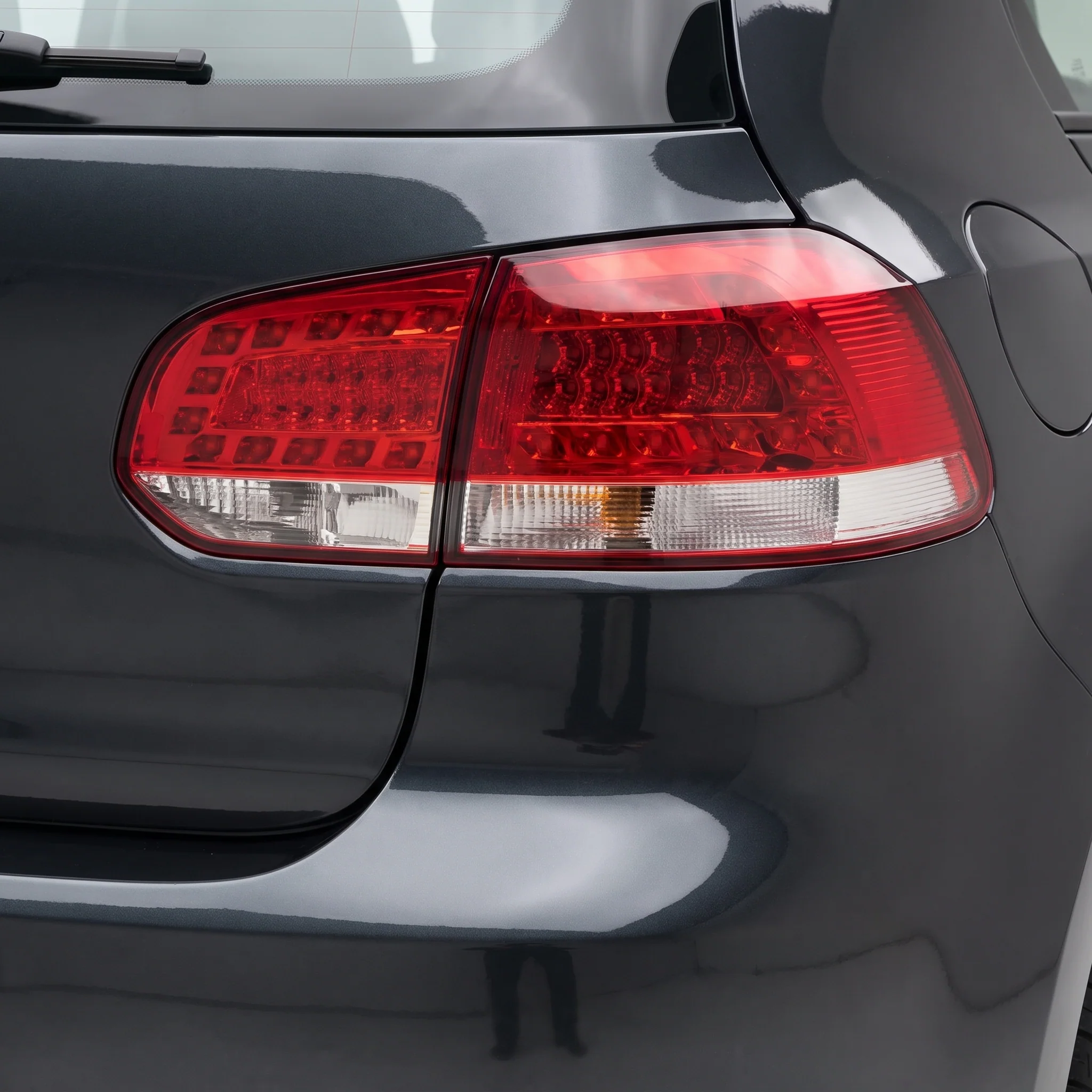 Volkswagen Golf MK6 (2009 - 2013) Classic Clear Red LED Tail Lights LH + RH - Image 2